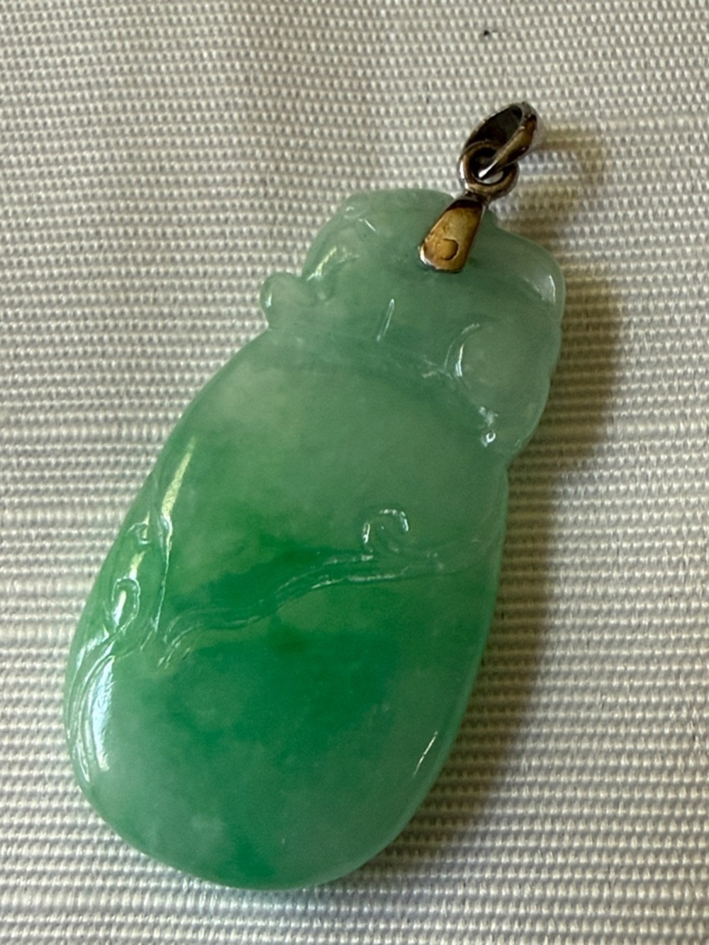 Green Jade Carved Jadeite Pendant with 18k white Gold Bail